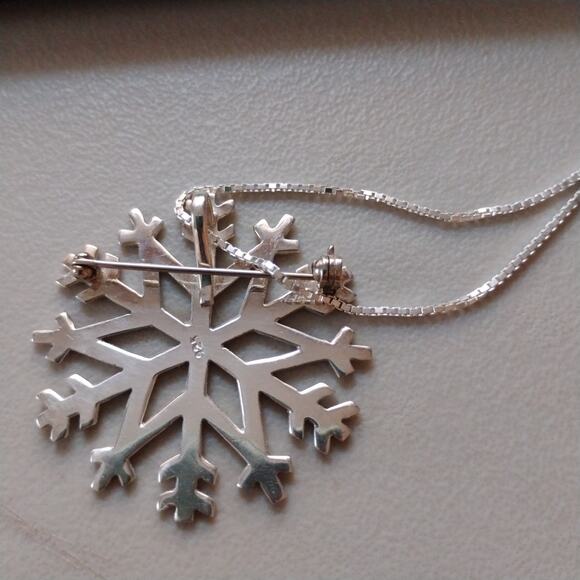 Sterling Snowflake Pendant/Brooch on 30- inch Box Chain - Picture 6 of 6